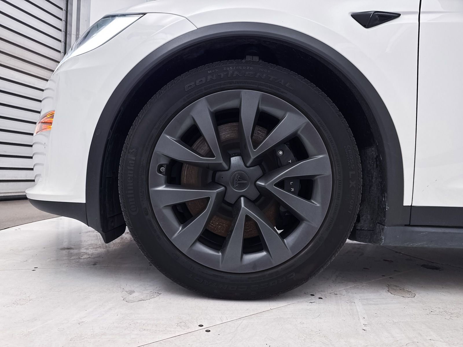 Used 2022 Tesla Model X Plaid image 12