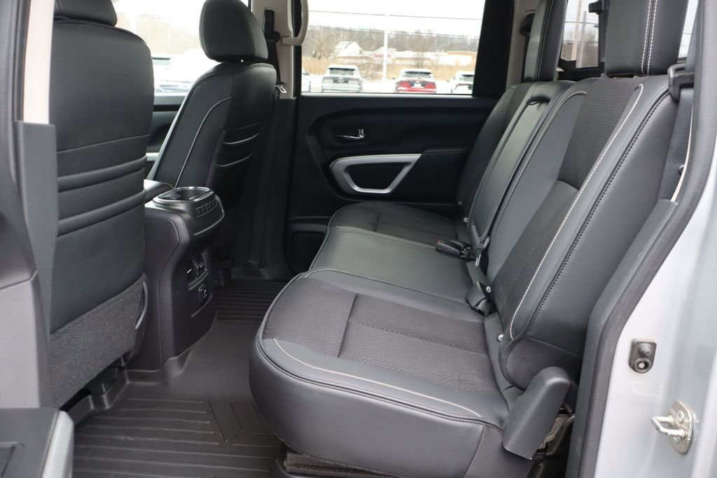 Used 2018 Nissan Titan PRO-4X image 38