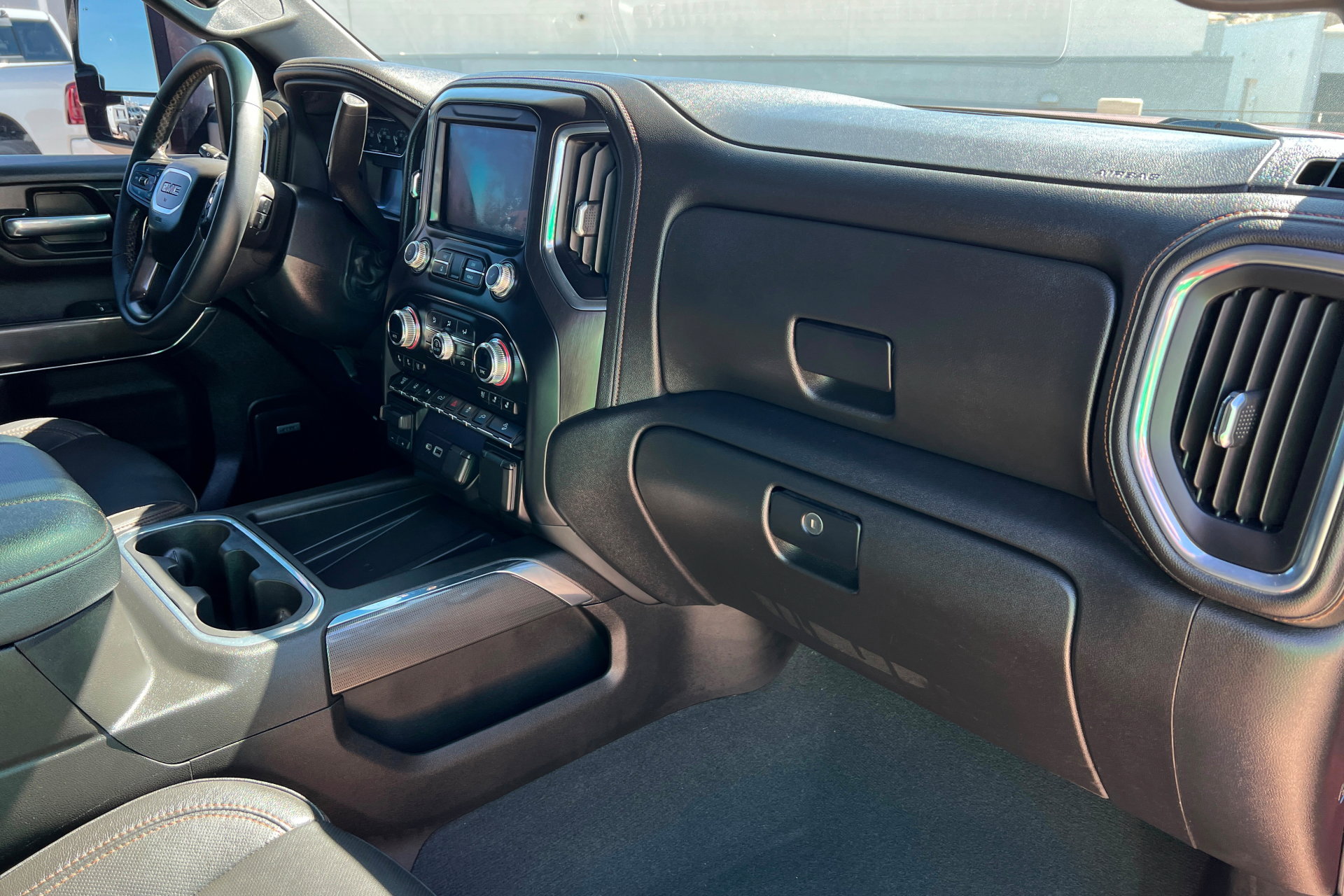 Used 2023 GMC Sierra 2500 AT4 w/ AT4 Preferred Package image 24