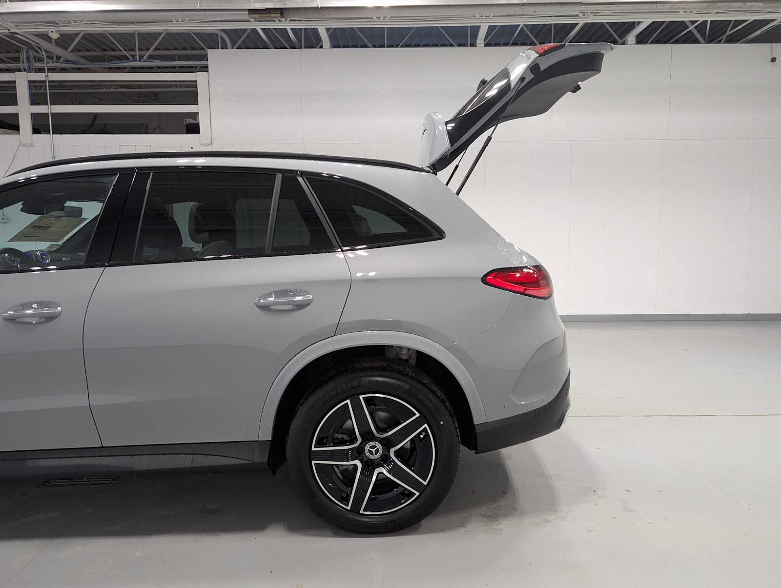 New 2026 Mercedes-Benz GLC 300 GLC 300 image 9