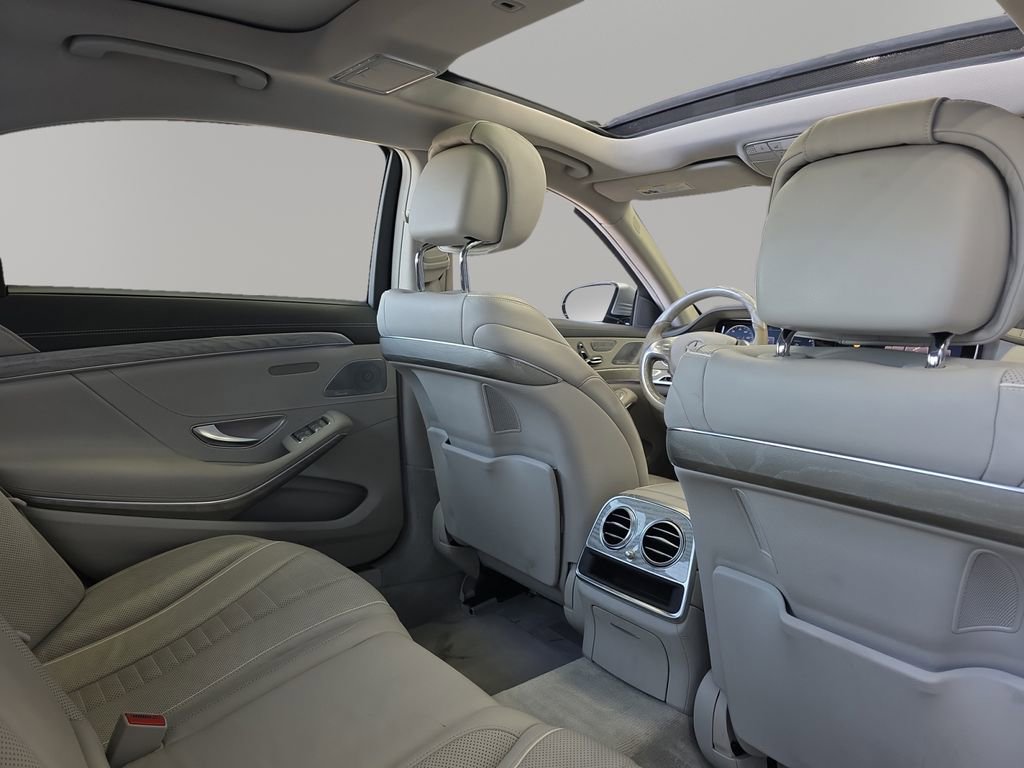 Used 2015 Mercedes-Benz S 550 Sedan image 28