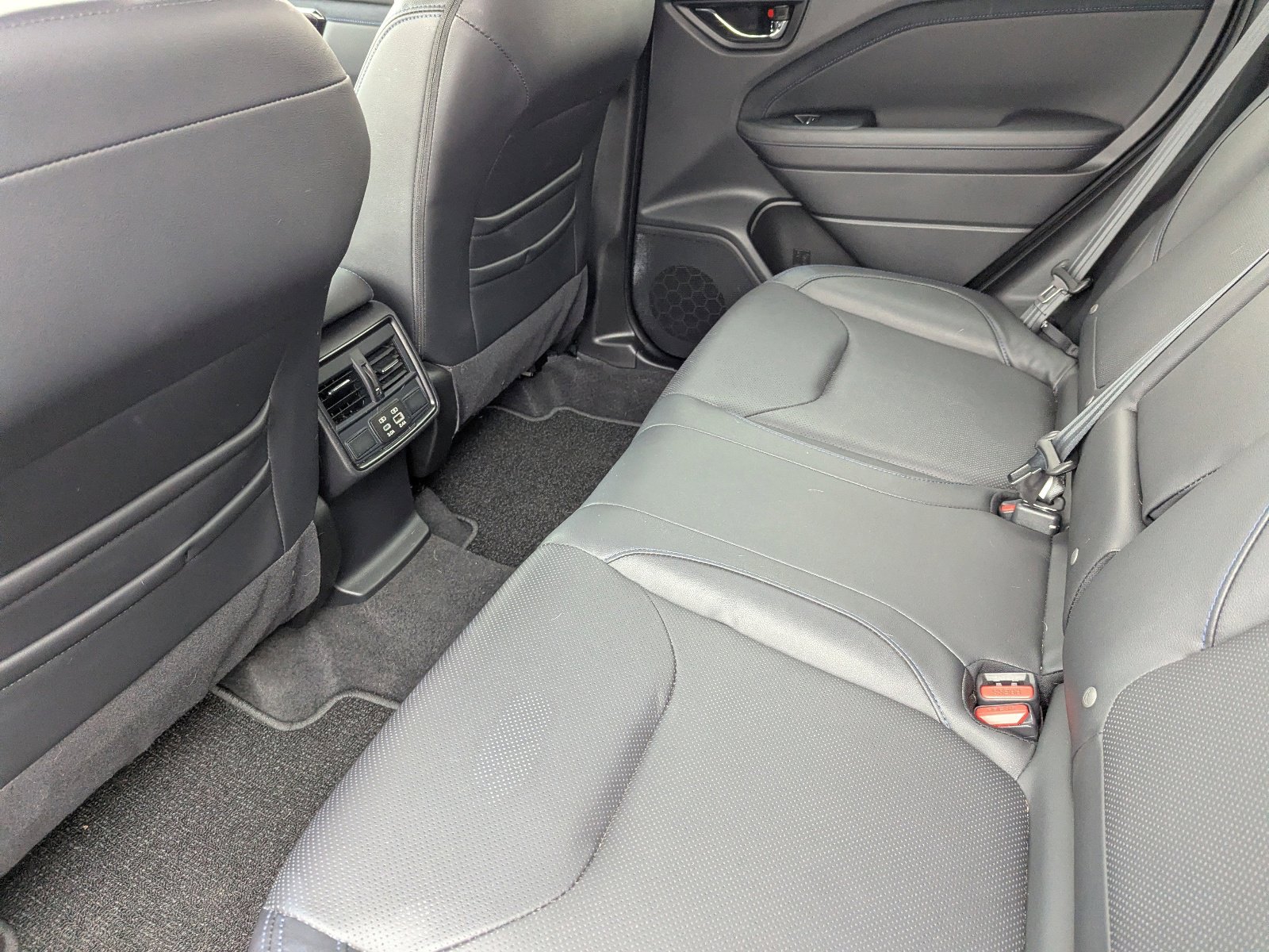 Certified 2025 Subaru Forester Limited image 14