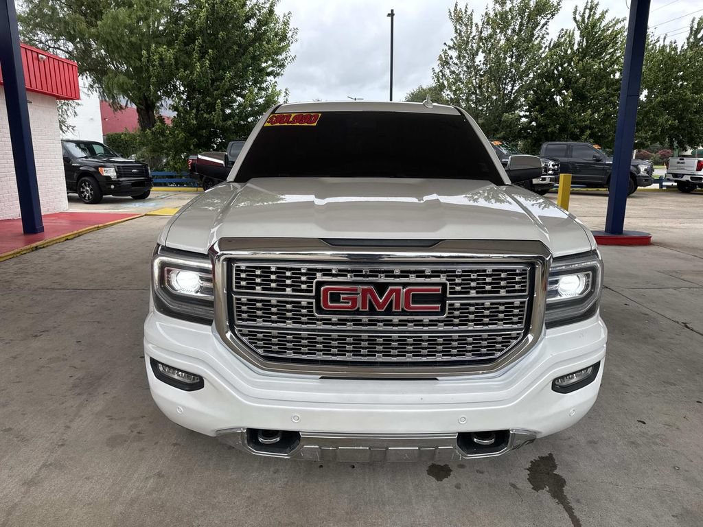 Used 2018 GMC Sierra 1500 Denali w/ Denali Ultimate Package AWD/4WD image 2