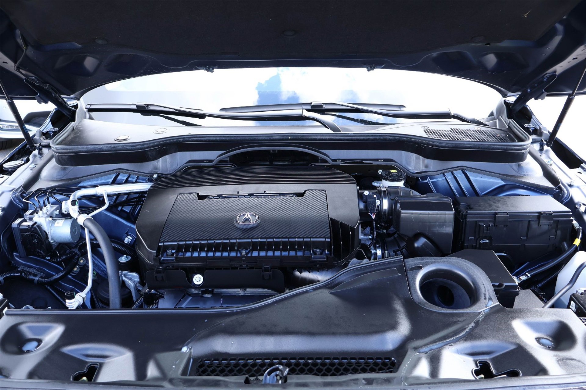 Certified 2025 Acura MDX SH-AWD image 9