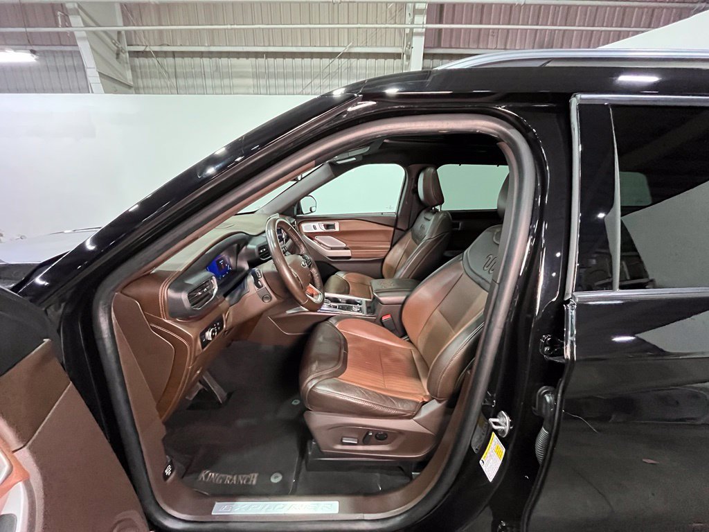 Certified 2023 Ford Explorer King Ranch w/ Technology Package AWD/4WD image 18