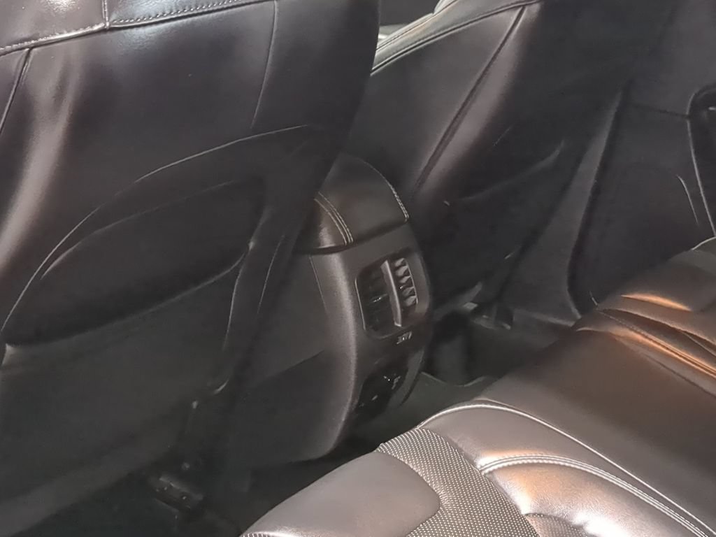 Used 2019 Jeep Cherokee Limited AWD/4WD image 22