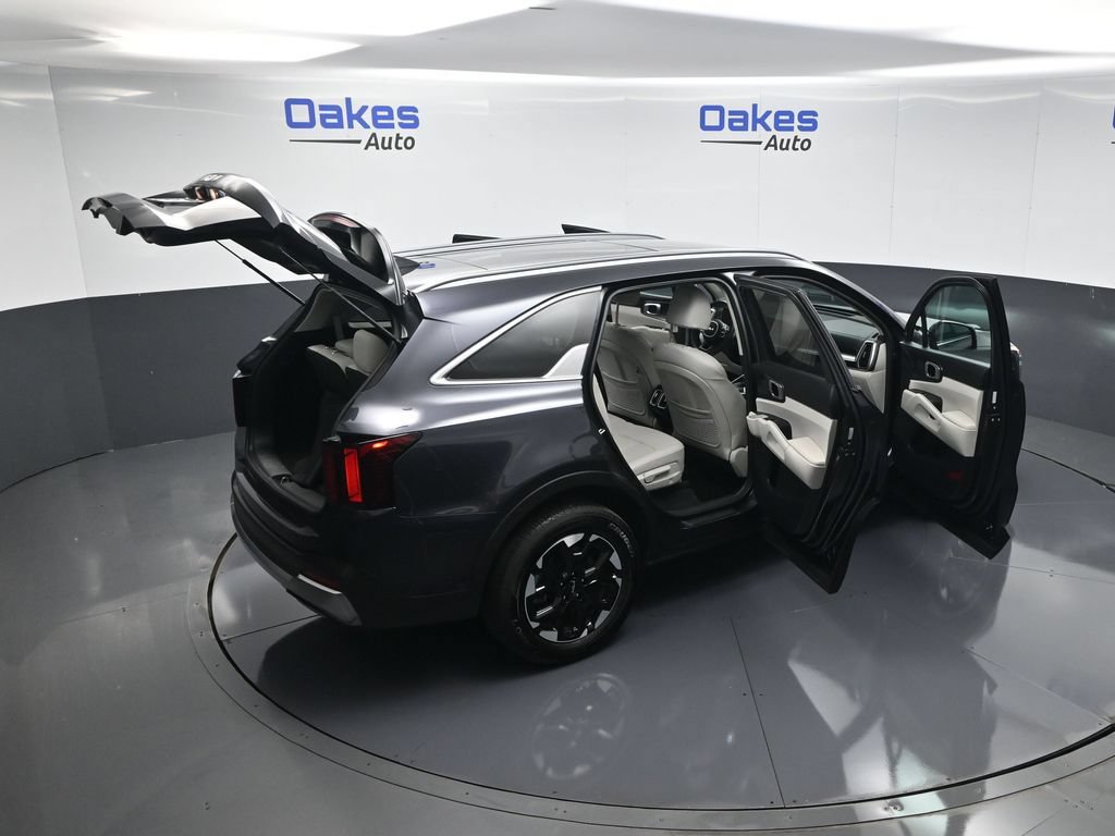 Certified 2025 Kia Sorento S w/ Panoramic Sunroof Package FWD image 61