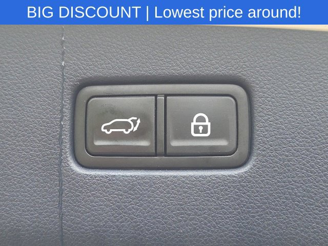 Used 2022 Genesis GV70 3.5T Sport w/ Sport Prestige Package AWD/4WD image 16
