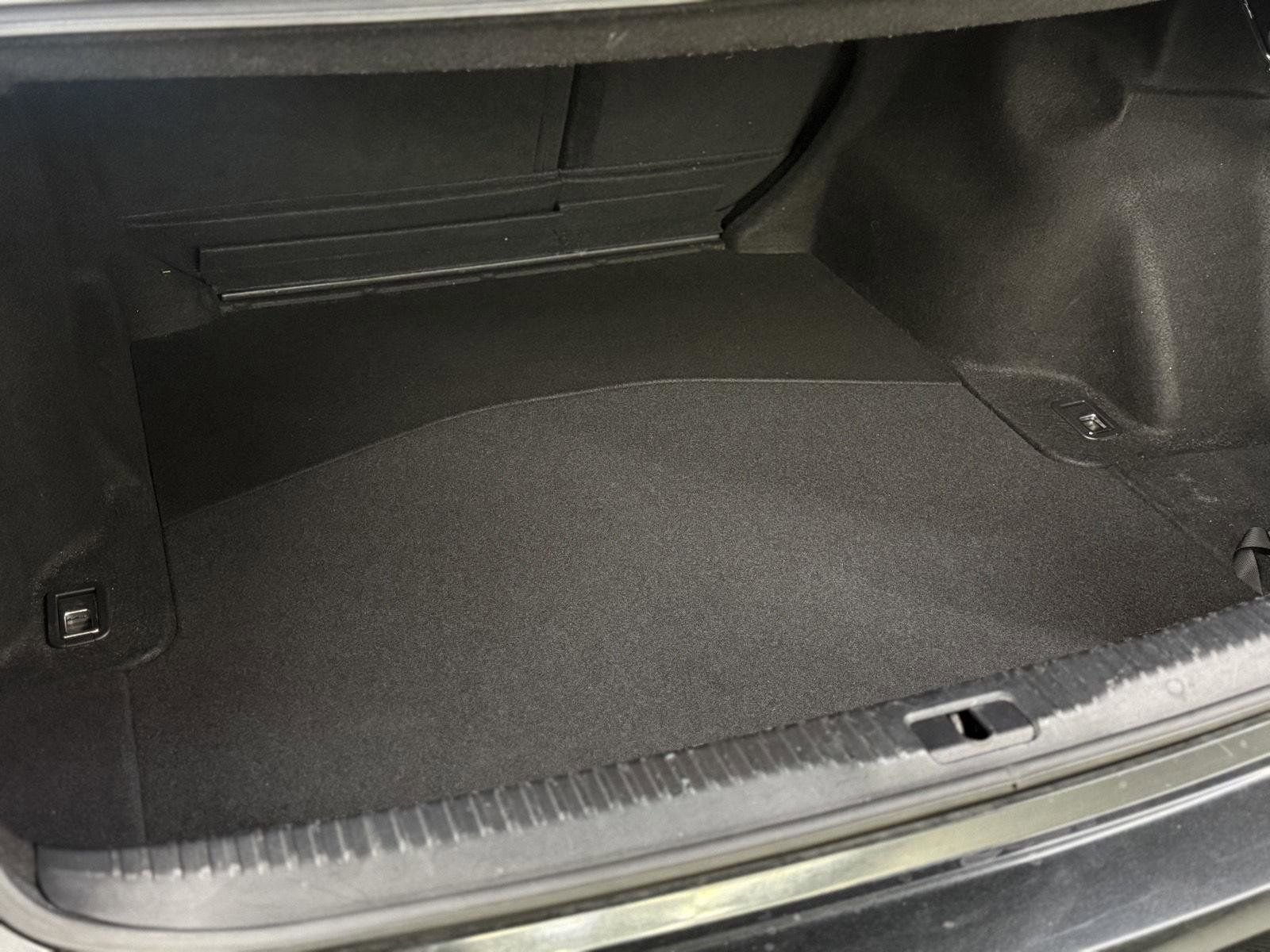 Used 2020 Lexus IS 300 image 15