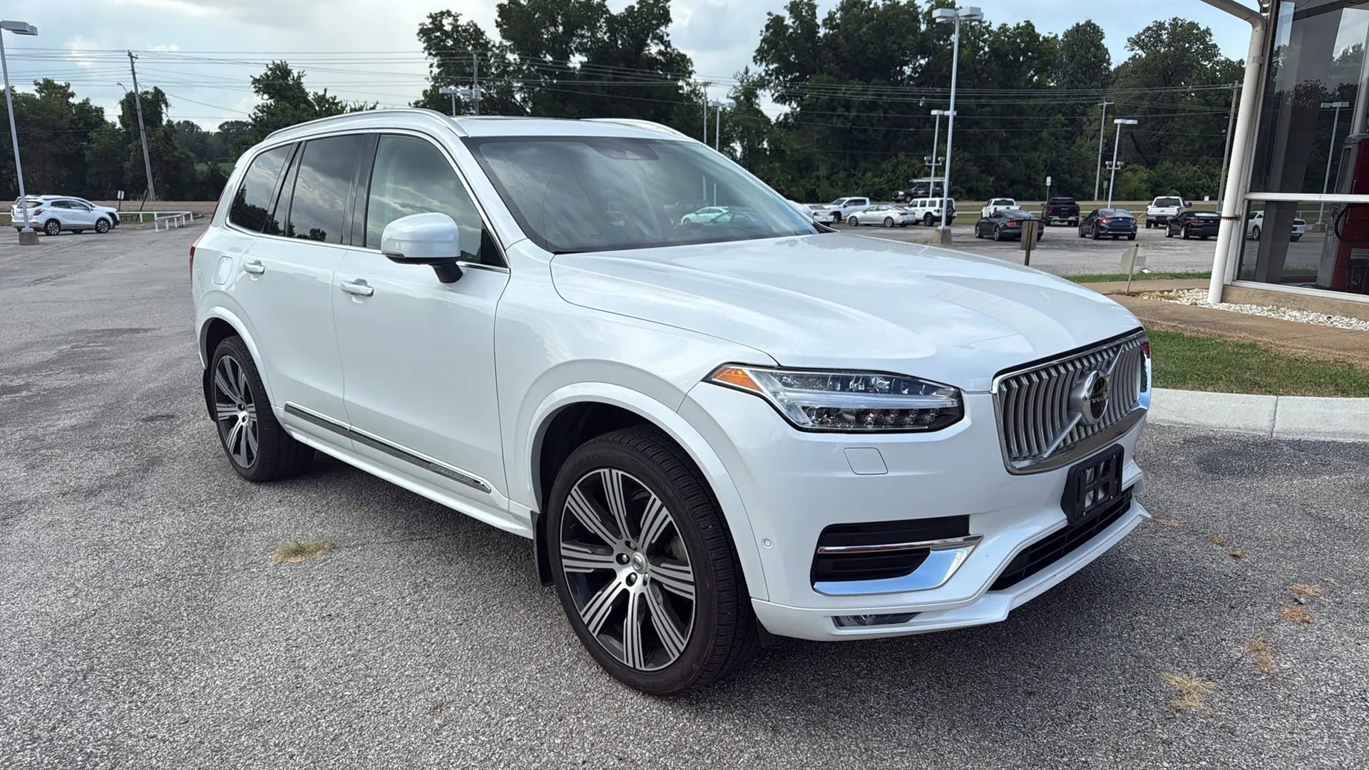 Used 2020 Volvo XC90 T6 Inscription w/ Protection Package image 3