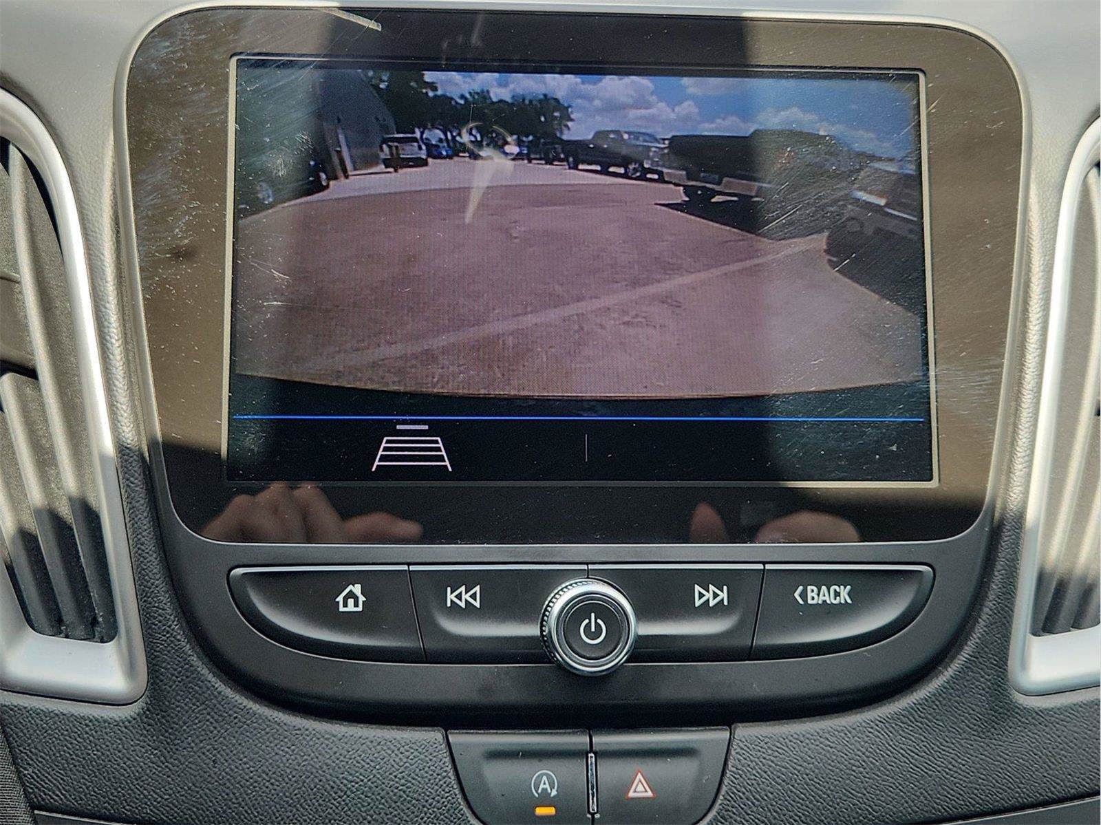 Used 2020 Chevrolet Malibu LS w/ LPO, Convenience Package 2 FWD image 14