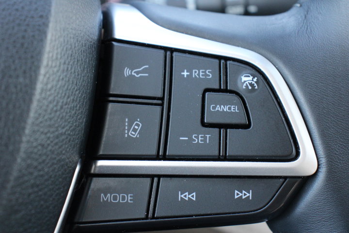 Certified 2022 Toyota Highlander XLE image 28