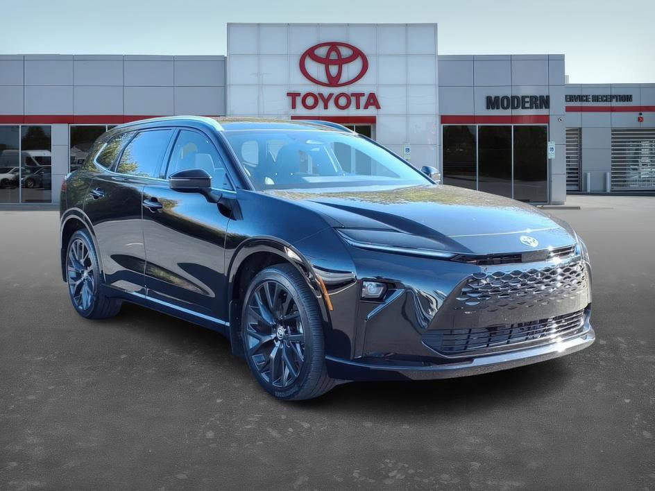 Used 2025 Toyota Crown Signia image 7