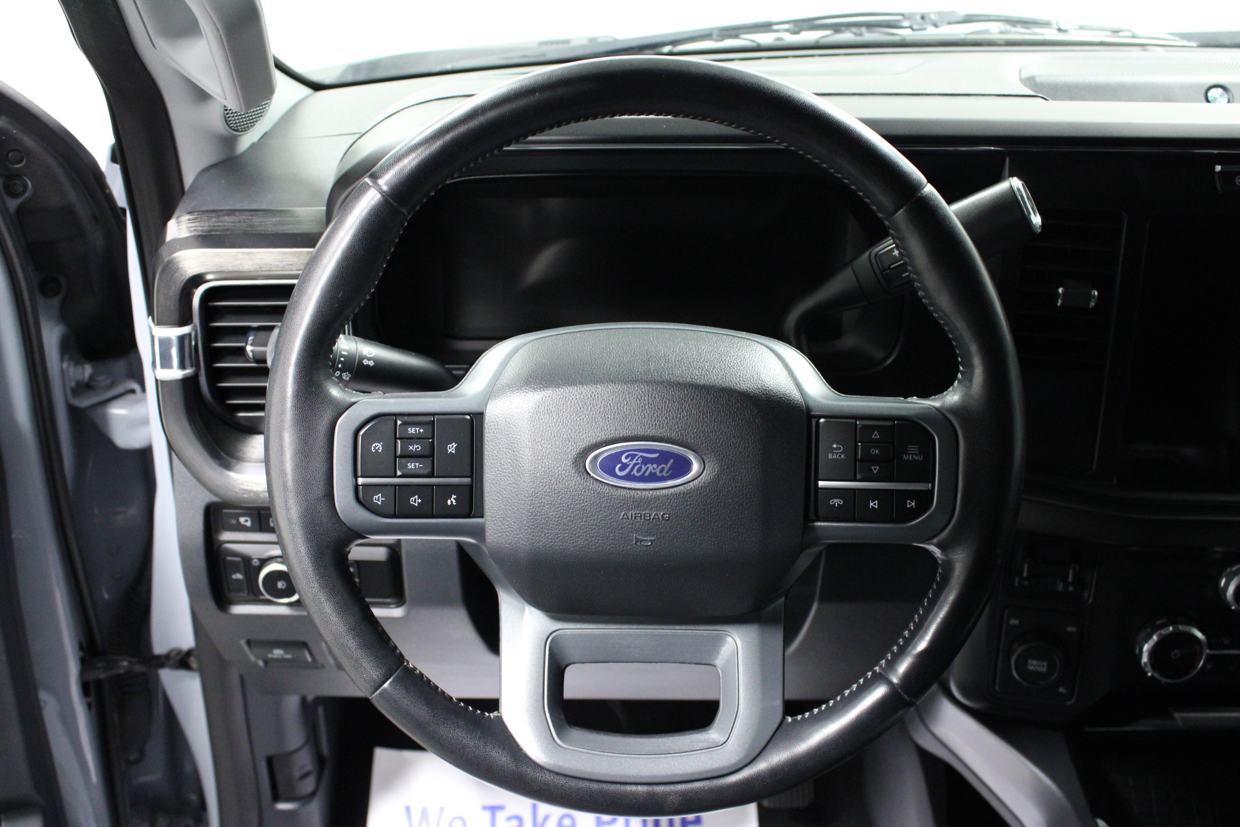 Used 2024 Ford F350 Lariat w/ Chrome Package image 17