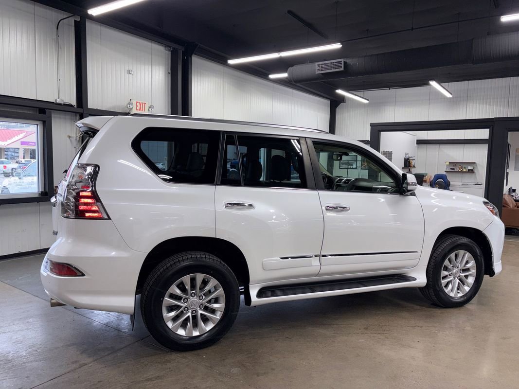 Used 2018 Lexus GX 460 image 12
