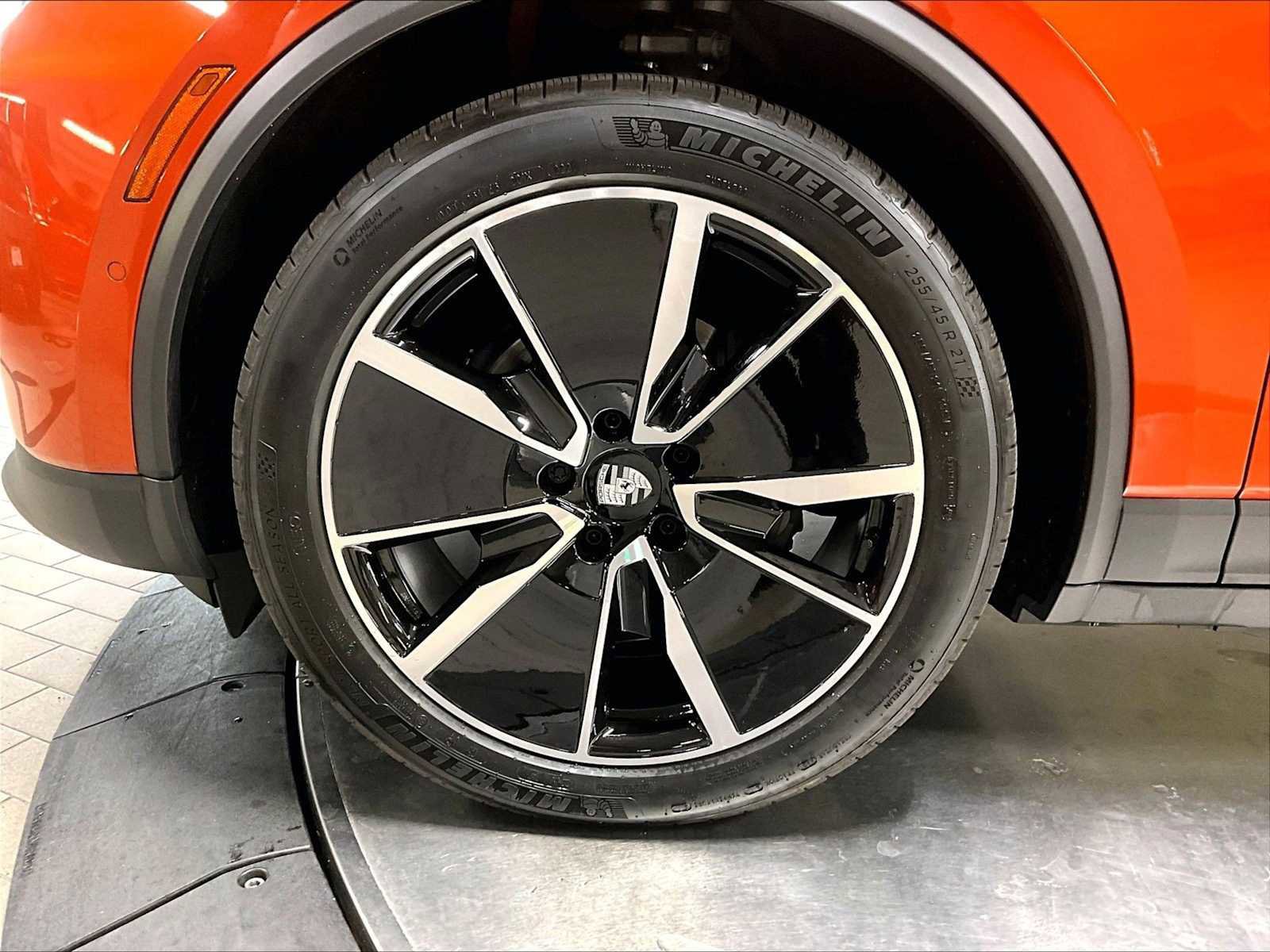 Used 2025 Porsche Macan Electric image 14