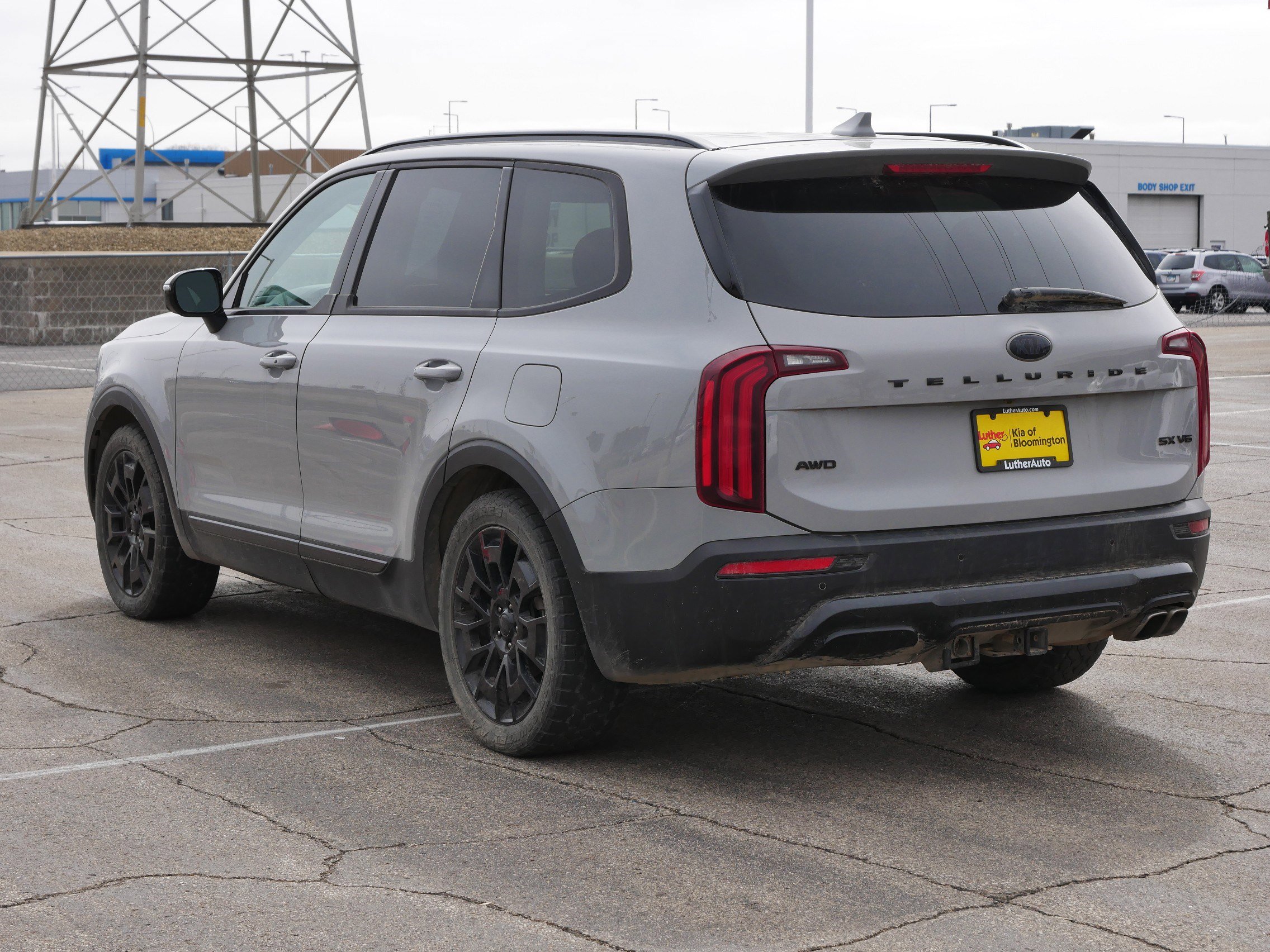 Used 2021 Kia Telluride SX w/ SX Prestige Package image 3