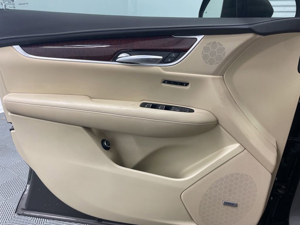 Used 2019 Cadillac XT5 Luxury image 23