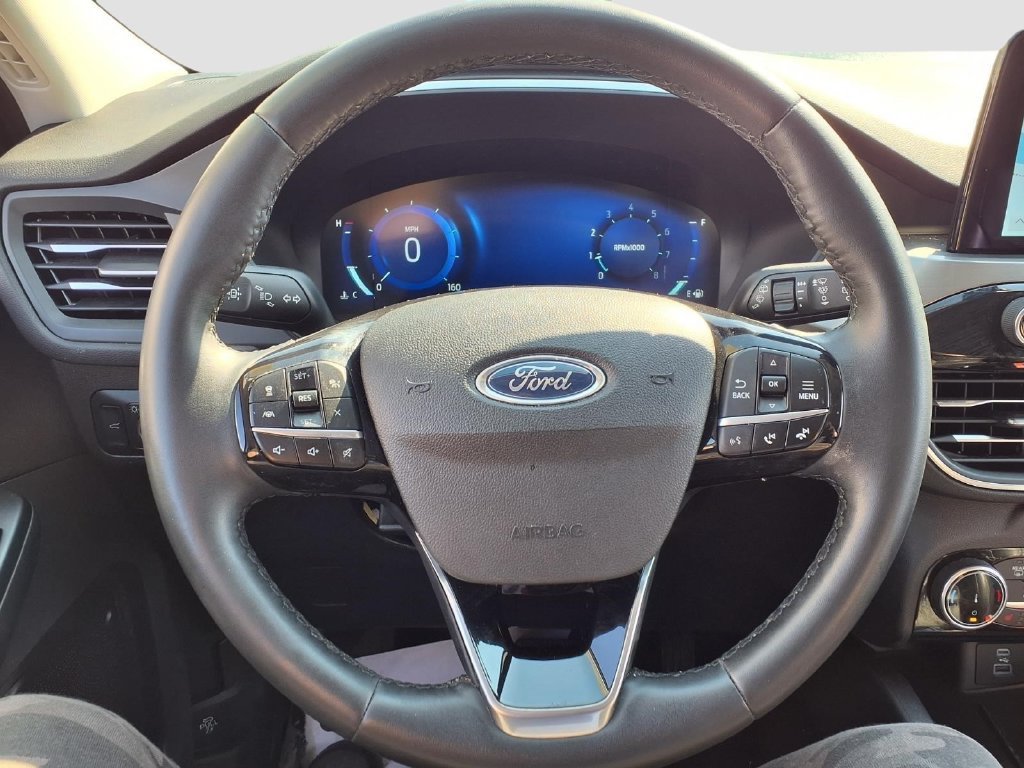 Certified 2022 Ford Escape Titanium AWD/4WD image 20