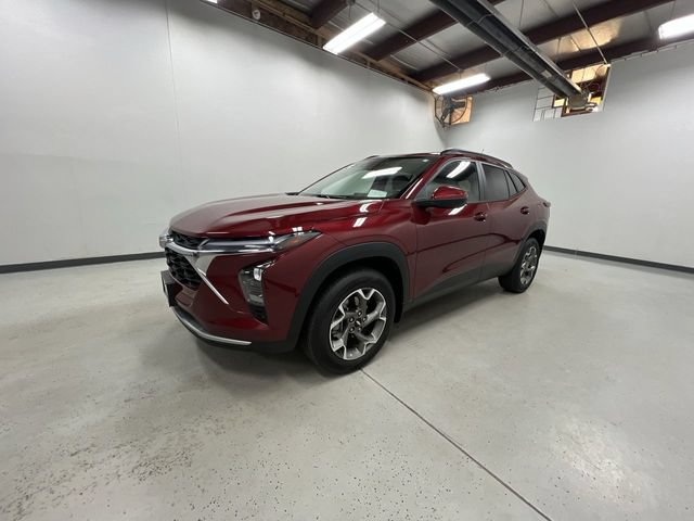 Certified 2024 Chevrolet Trax LT w/ Driver Confidence Package FWD image 4