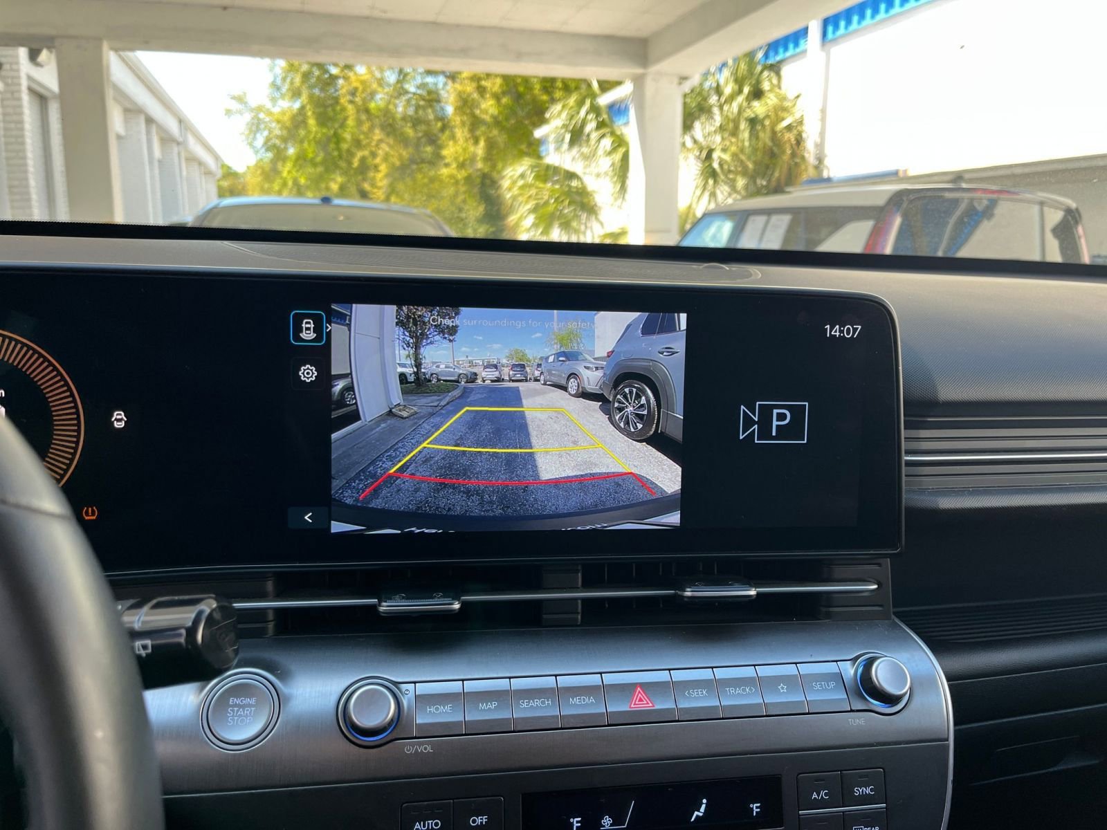 Used 2025 Hyundai Kona SEL image 24