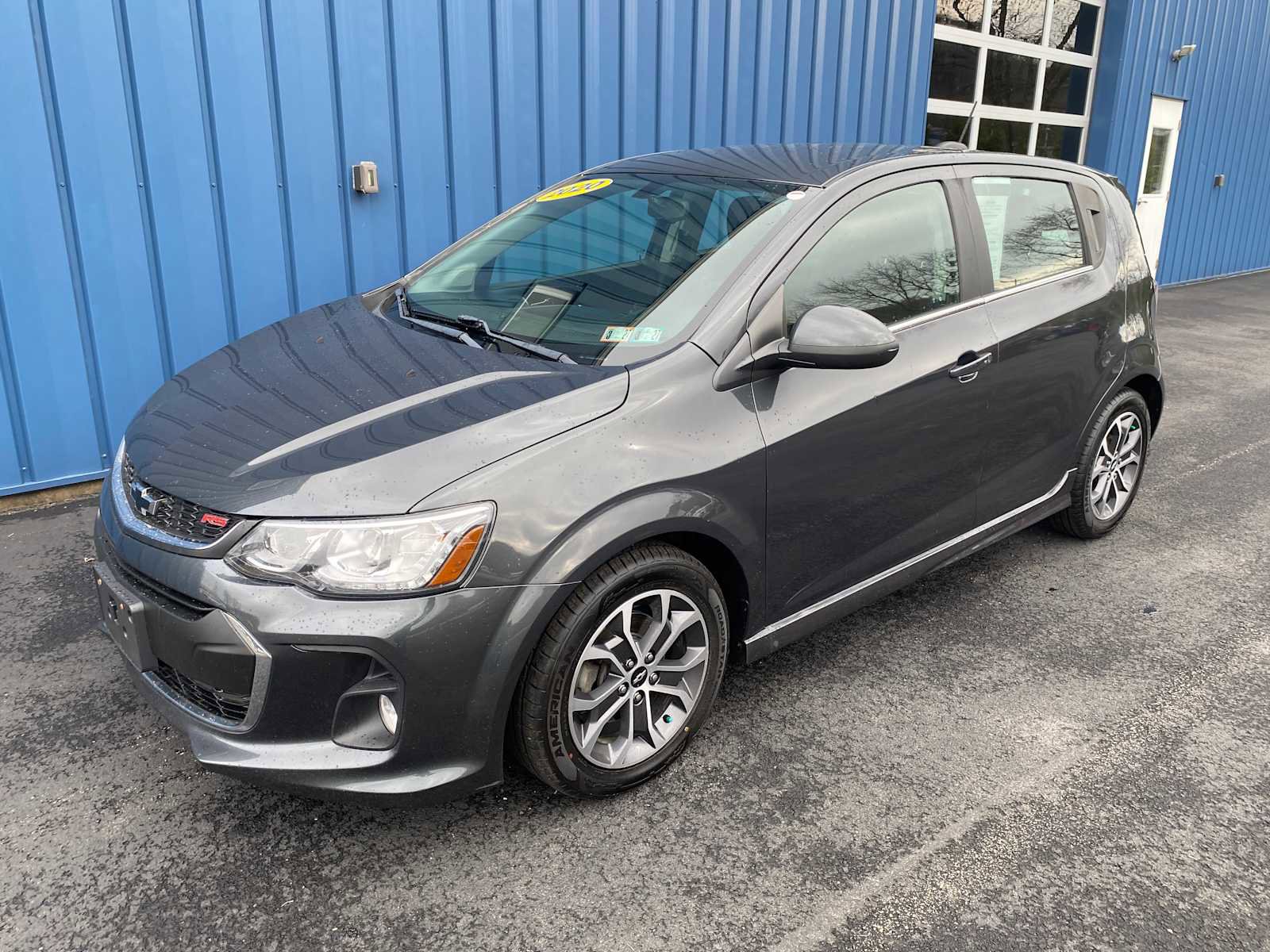 Used 2020 Chevrolet Sonic LT w/ Convenience Package image 2