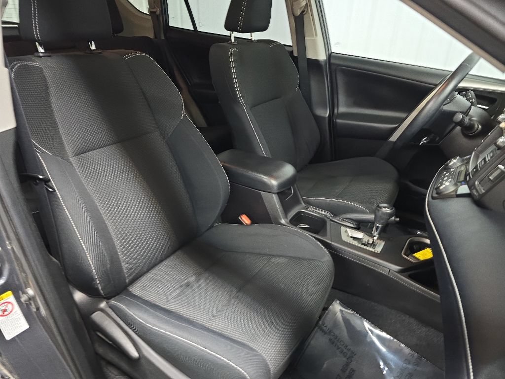 Used 2018 Toyota RAV4 XLE w/ Plus Extra Value Package AWD/4WD image 15