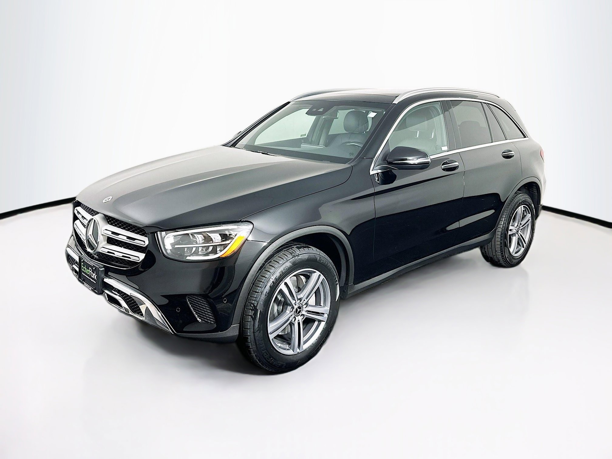 Used 2022 Mercedes-Benz GLC 300 4MATIC w/ Premium Package Lite image 3