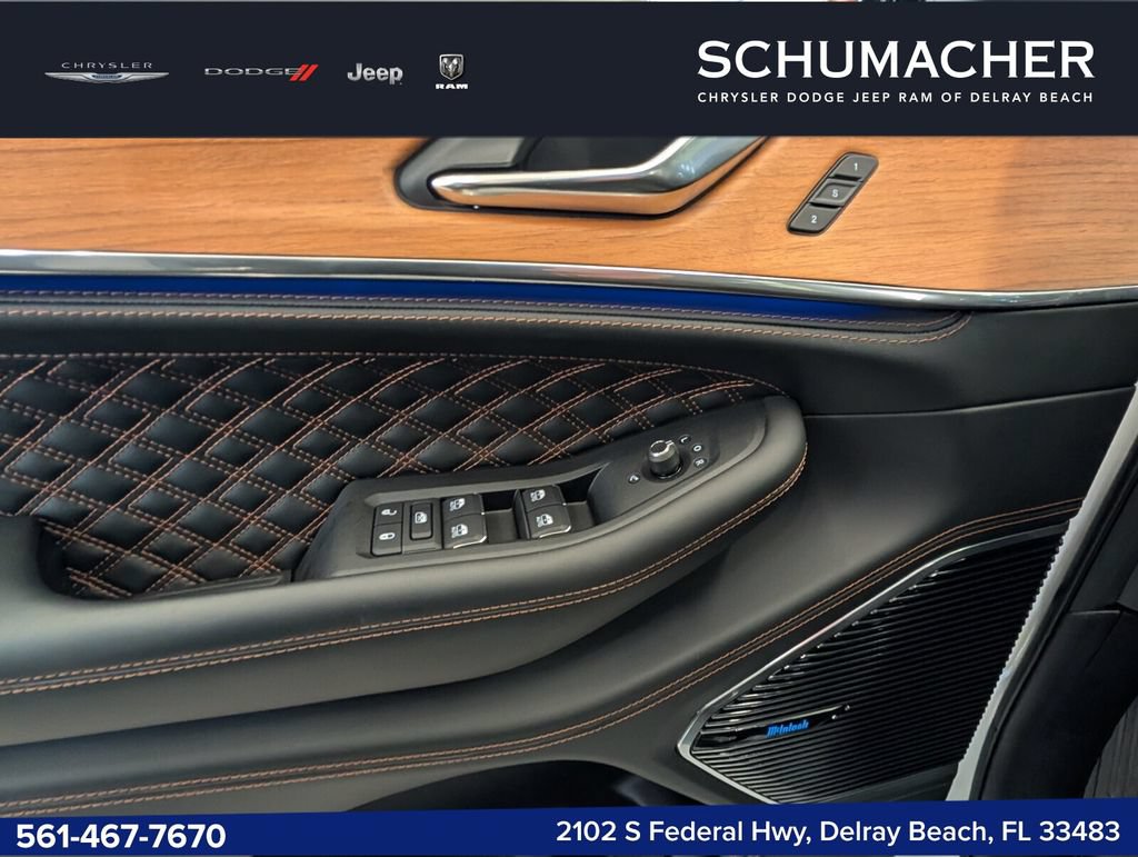 New 2025 Jeep Grand Cherokee Summit AWD/4WD image 20