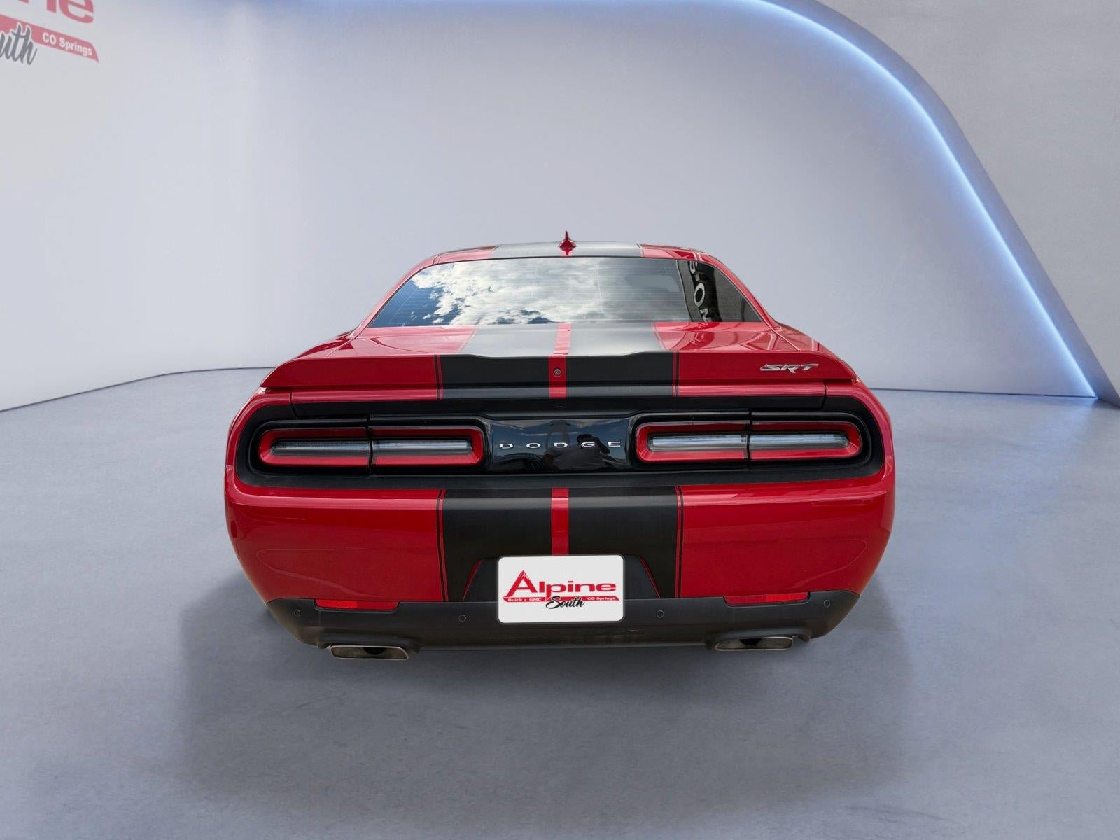 Used 2015 Dodge Challenger SRT w/ Technology Group RWD image 4