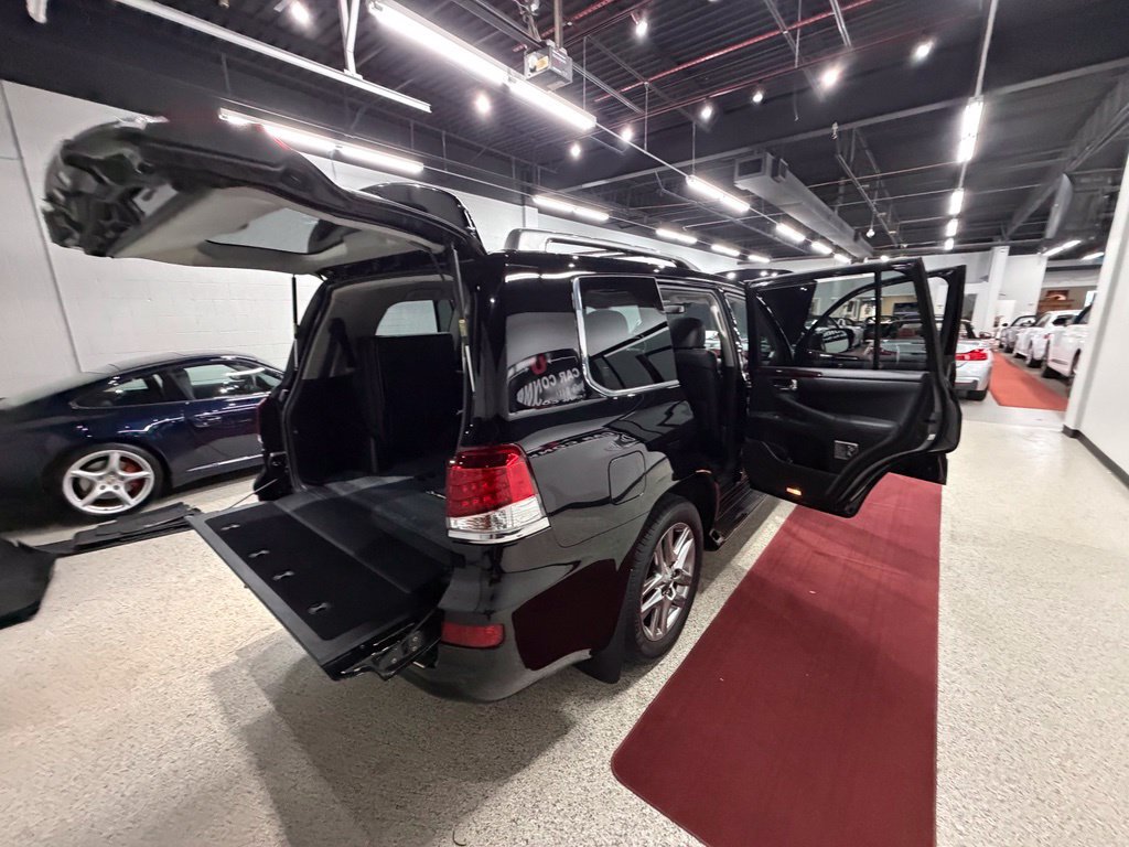 Used 2014 Lexus LX 570 4WD image 69
