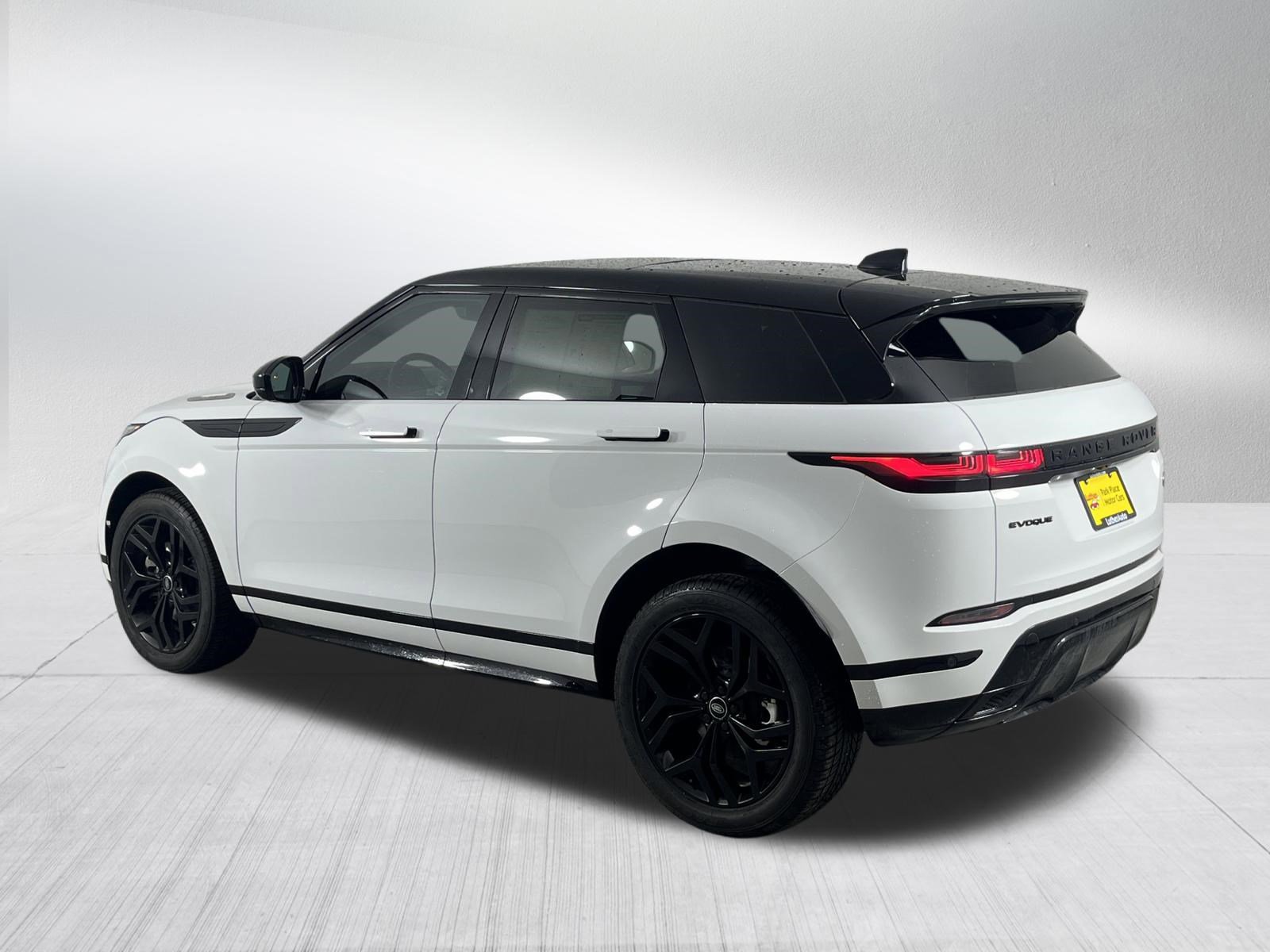 Used 2023 Land Rover Range Rover Evoque R-Dynamic SE image 5
