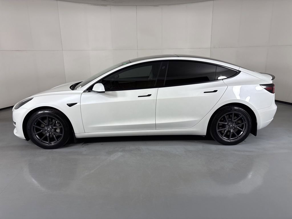 Used 2023 Tesla Model 3 Standard Range RWD image 5