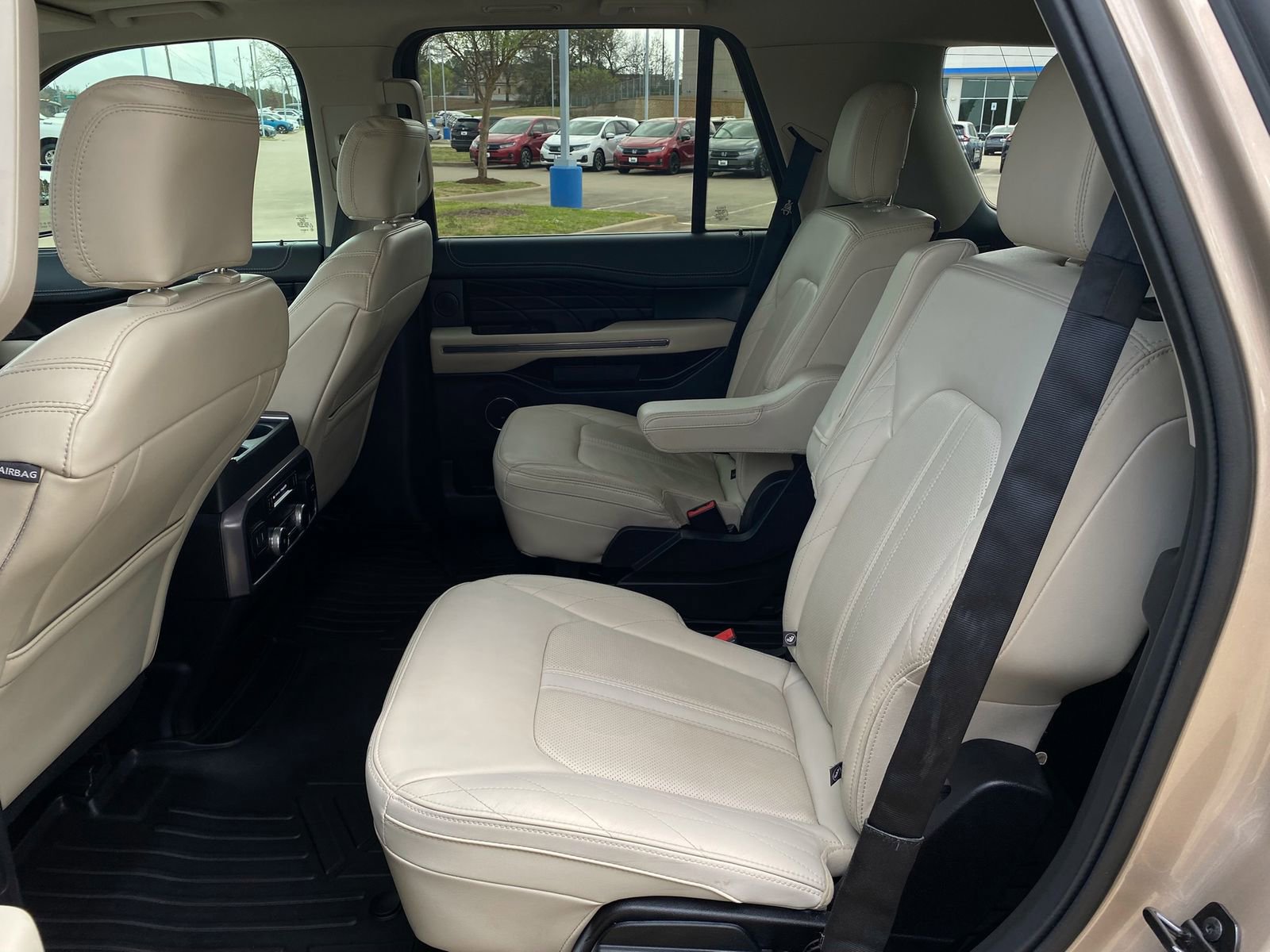 Used 2020 Ford Expedition Platinum image 29