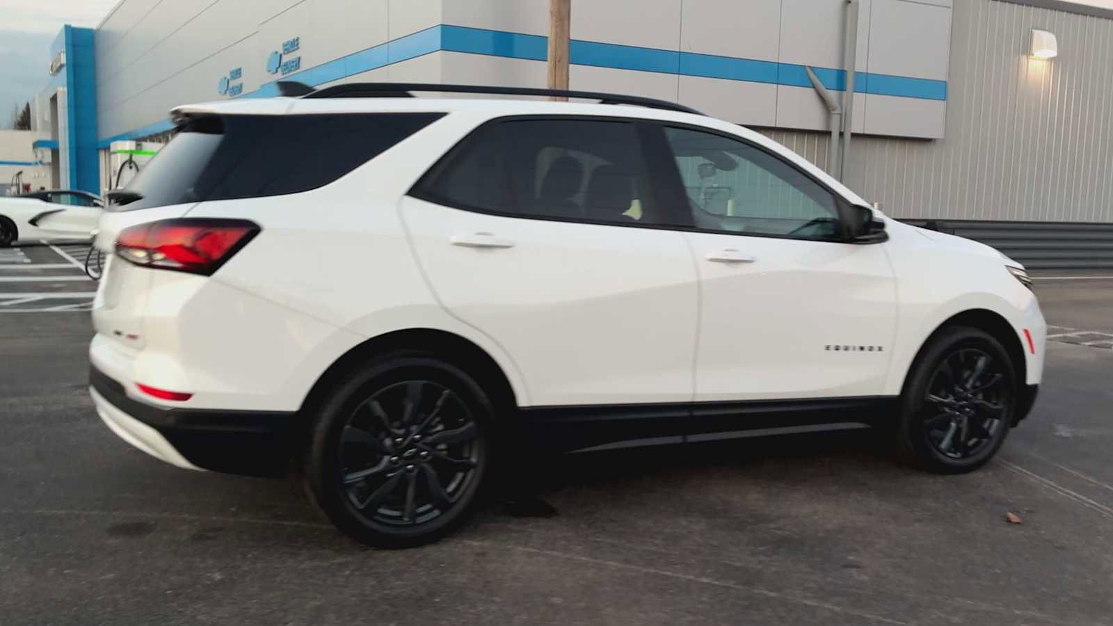 Certified 2022 Chevrolet Equinox RS w/ RS Leather Package image 2