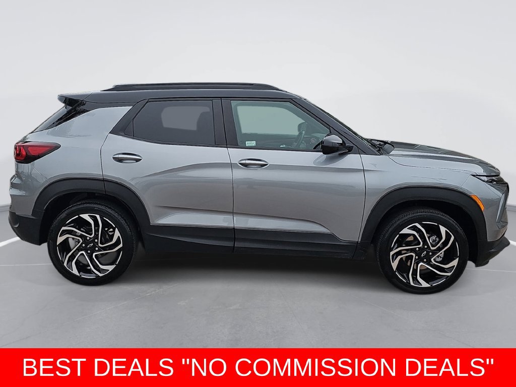 Used 2024 Chevrolet TrailBlazer RS w/ Convenience Package AWD/4WD image 2