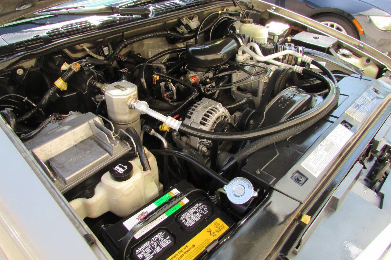 Used 2003 GMC Sonoma SLS image 28