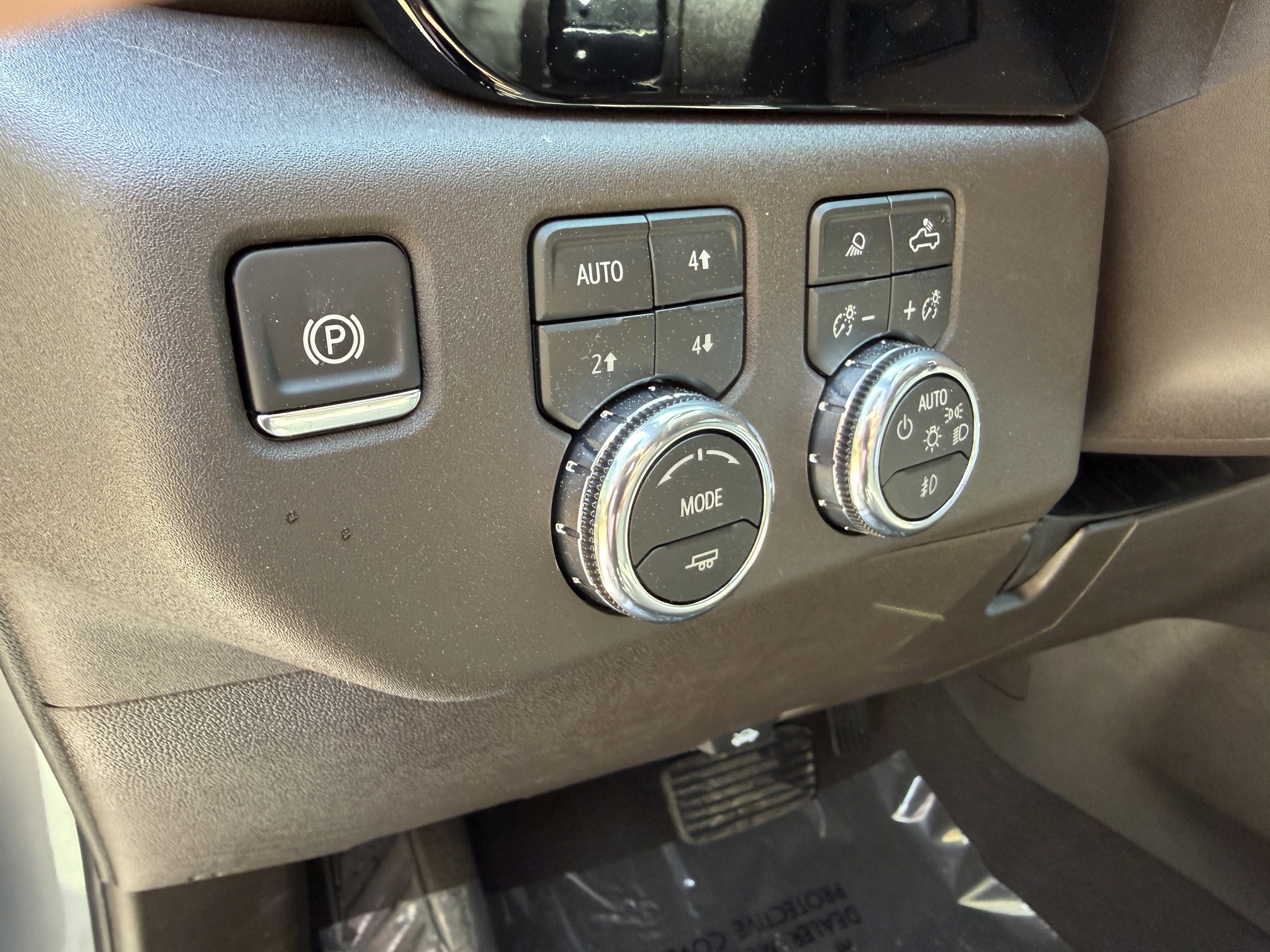 New 2026 GMC Sierra 2500 SLT image 12