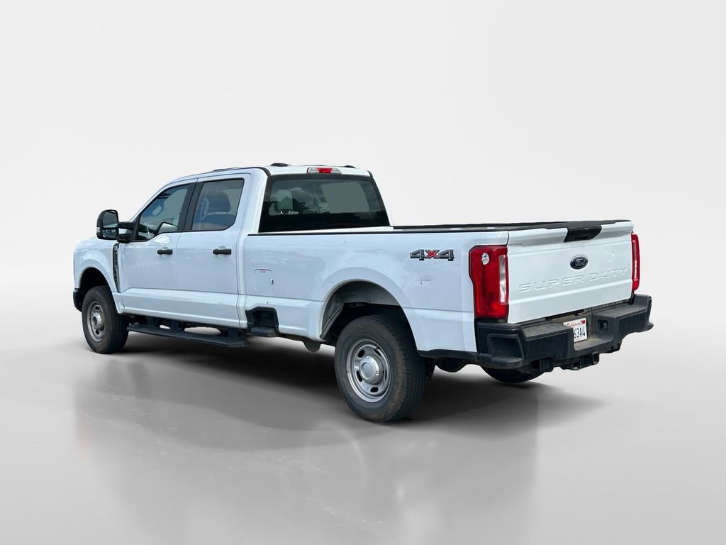 Used 2024 Ford F250 XL AWD/4WD image 3
