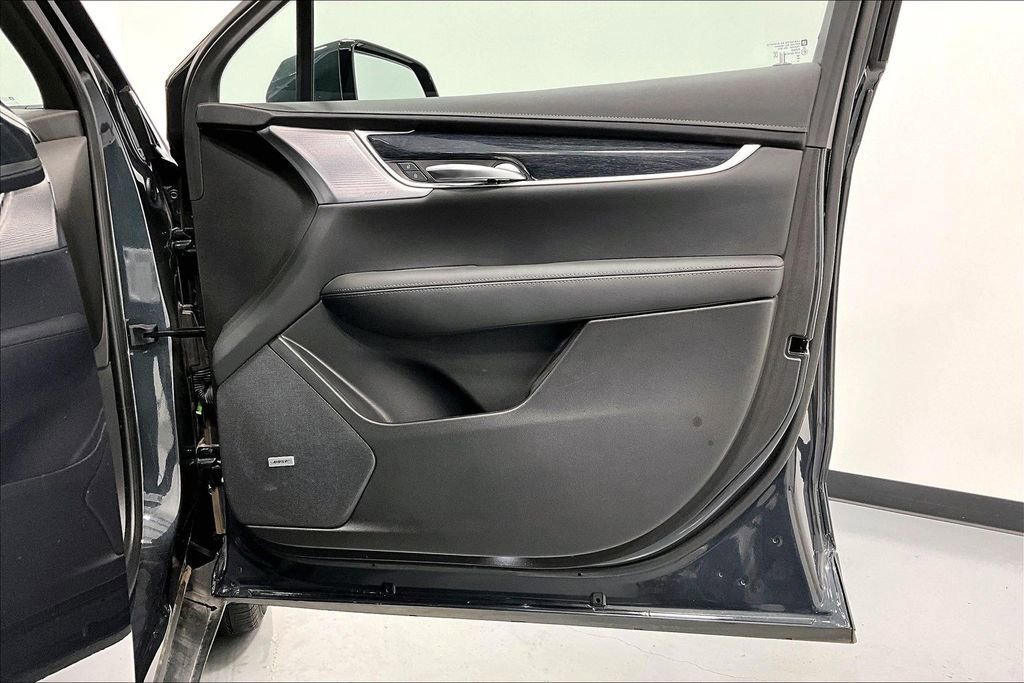 Used 2023 Cadillac XT5 Premium Luxury w/ Technology Package image 23
