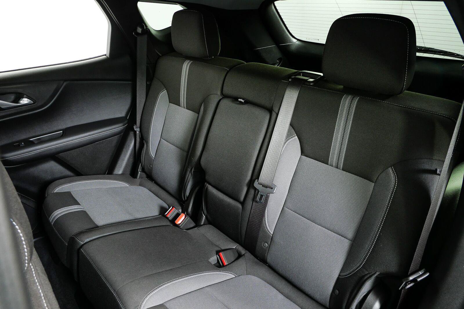Certified 2024 Chevrolet Blazer LT w/ Convenience Package FWD image 17