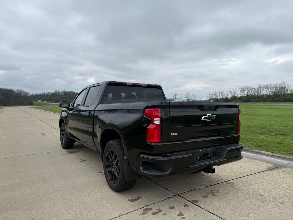 Used 2025 Chevrolet Silverado 1500 RST w/ LPO, Dark Essentials Package RWD image 6