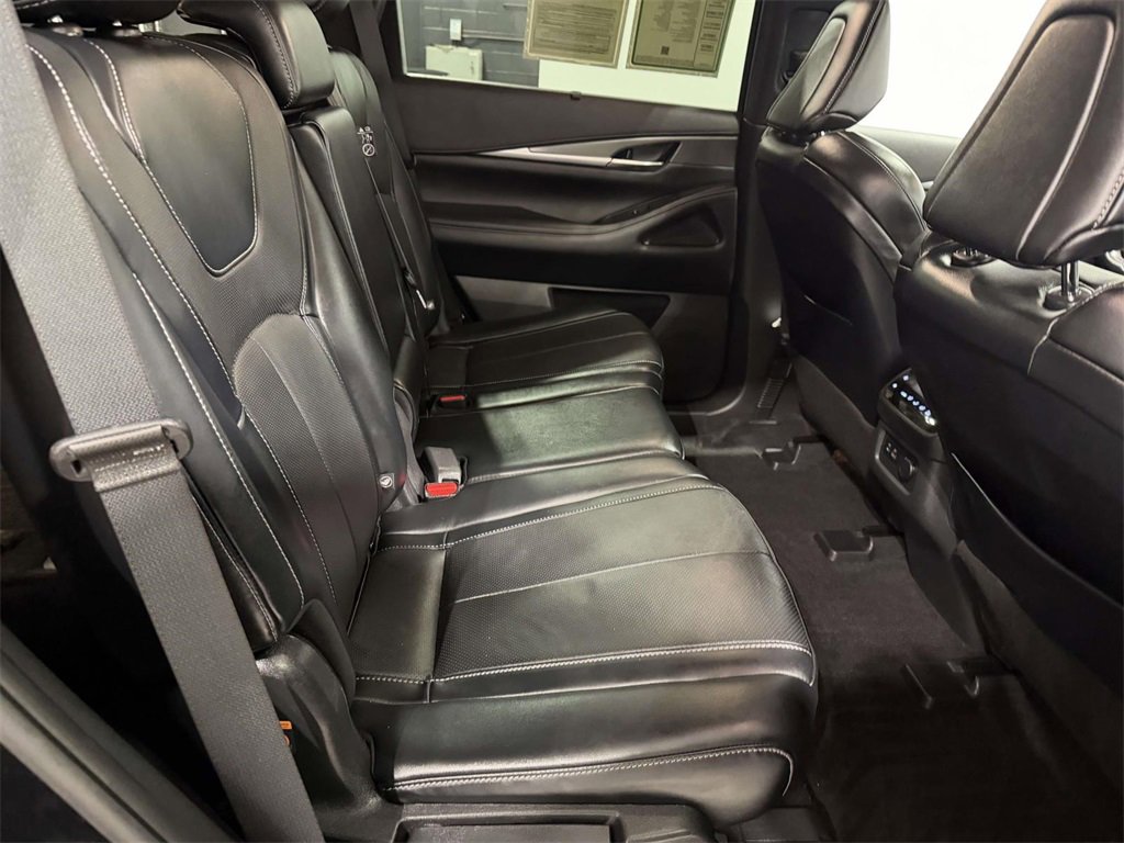 Used 2023 INFINITI QX60 Luxe w/ Cargo Package image 11