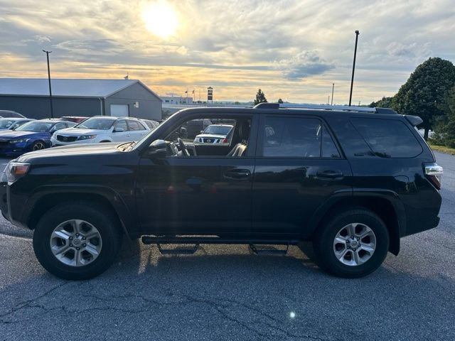 Used 2024 Toyota 4Runner SR5 Premium w/ Moonroof Package AWD/4WD image 16