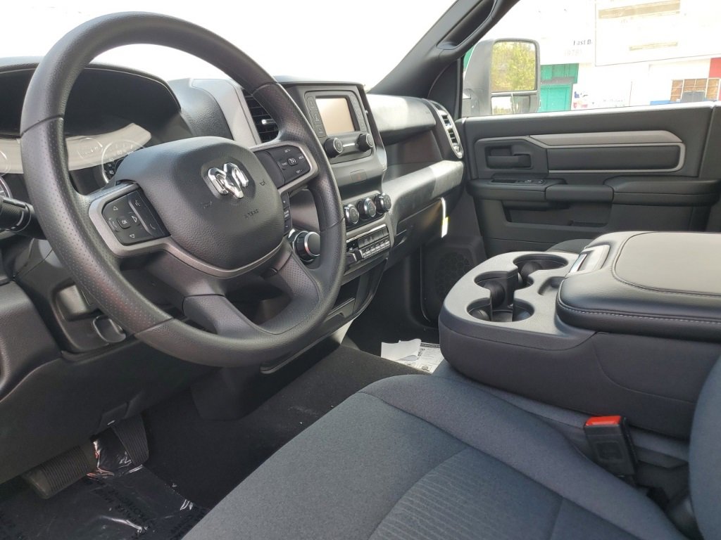 New 2024 RAM 2500 Tradesman w/ Chrome Appearance Group image 20