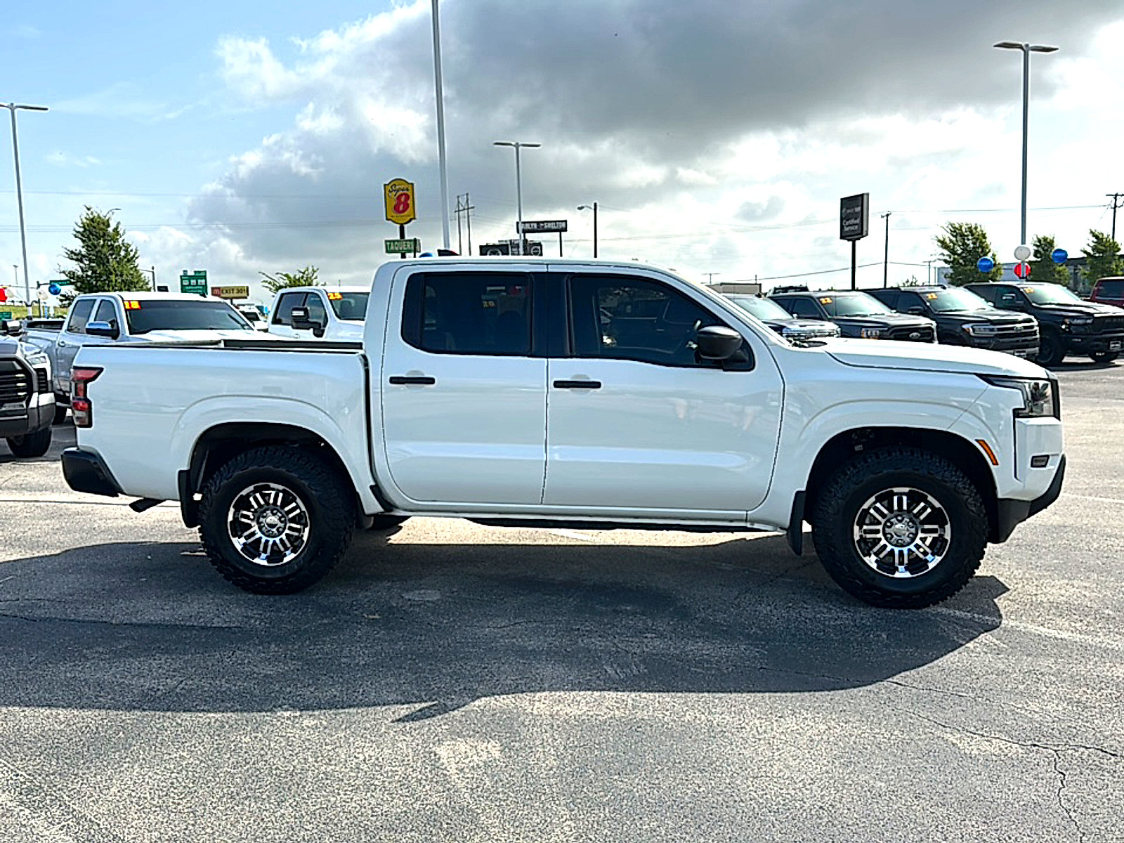 Used 2024 Nissan Frontier S w/ Technology Package AWD/4WD image 9