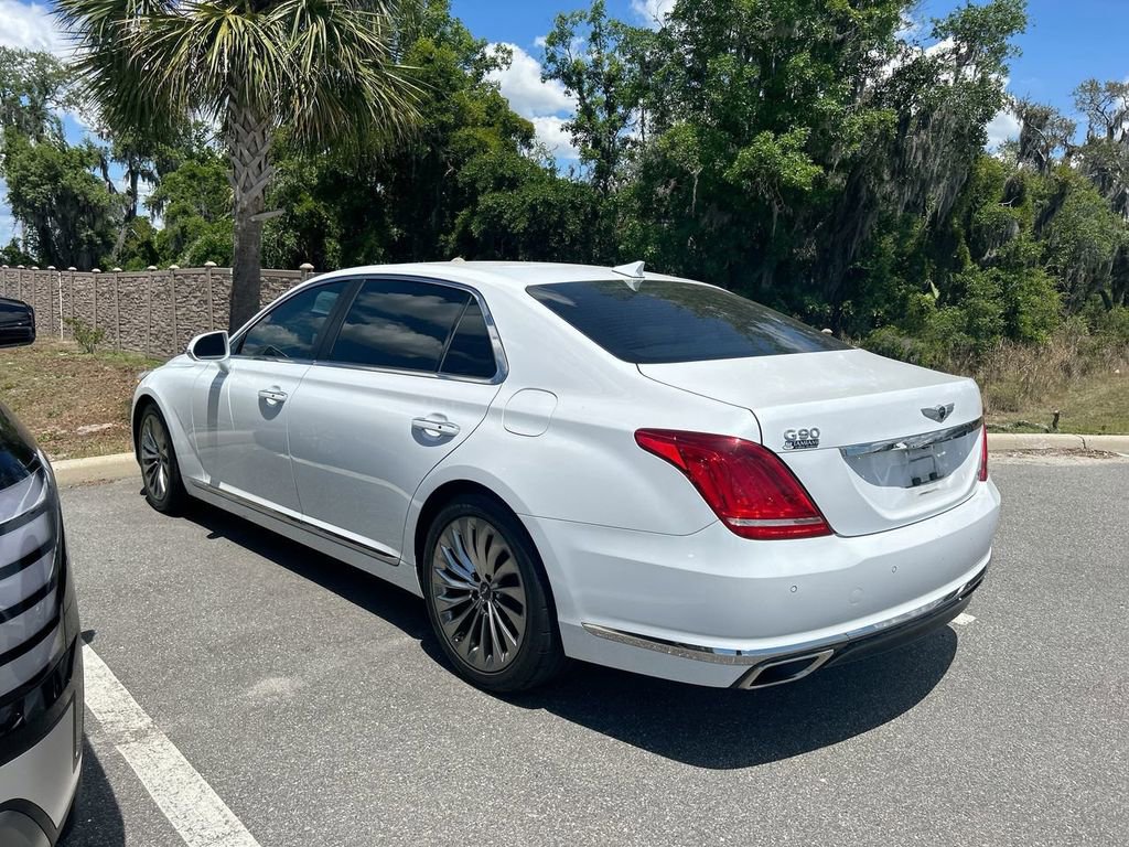 Used 2019 Genesis G90 3.3T Premium RWD image 3