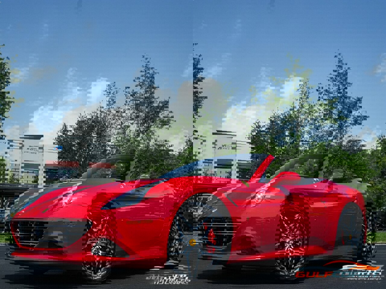 Used 2015 Ferrari California T image 11