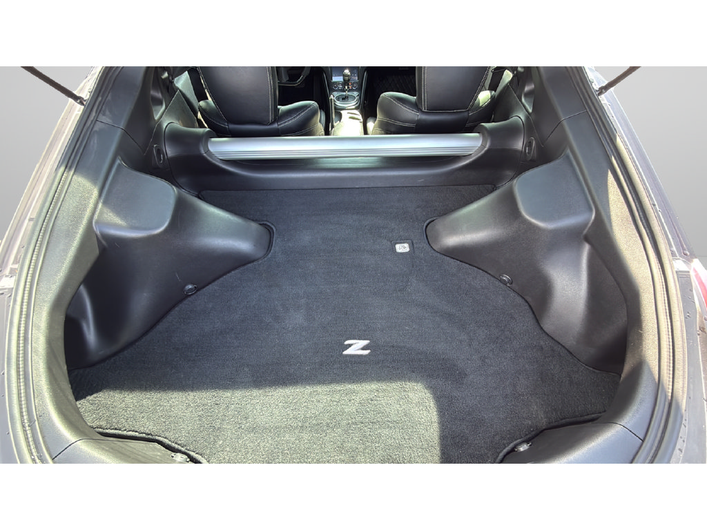 Used 2016 Nissan 370Z Coupe RWD image 34