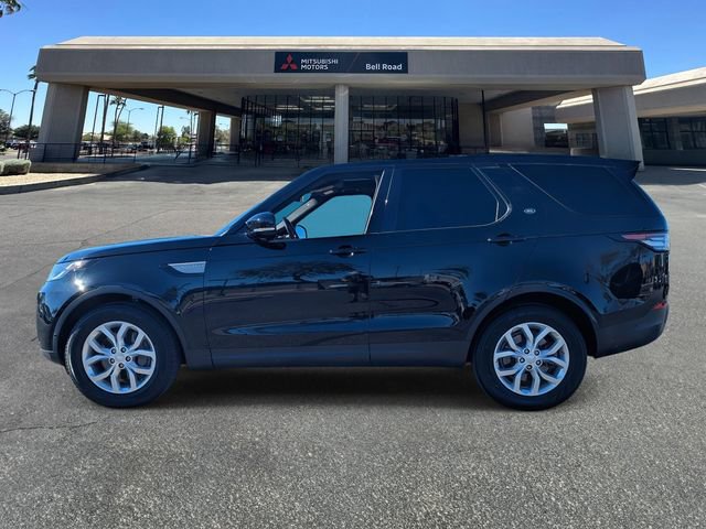 Used 2020 Land Rover Discovery SE image 2